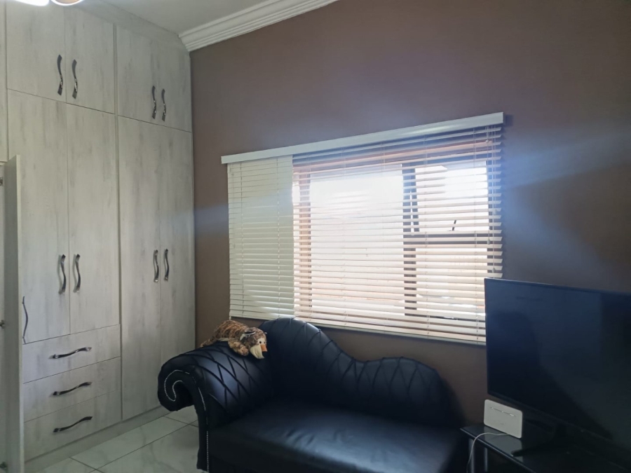 4 Bedroom Property for Sale in Kimberley North Northern Cape